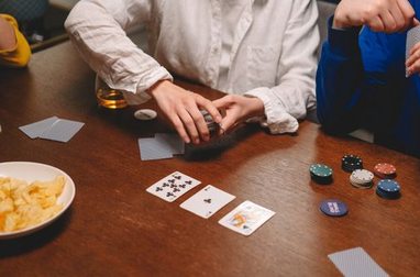 game gian lận 8Day